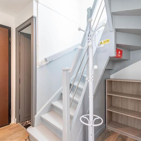 Ideally Located Furnished Townhouse With 3 Bedrooms Parking & Garden Annecy Exterior photo