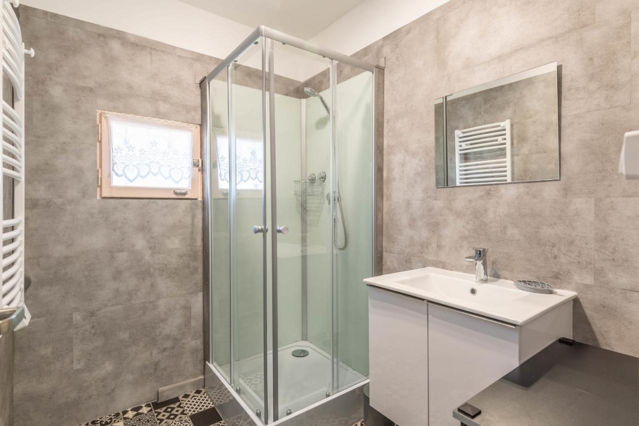 Ideally Located Furnished Townhouse With 3 Bedrooms Parking & Garden Annecy Exterior photo